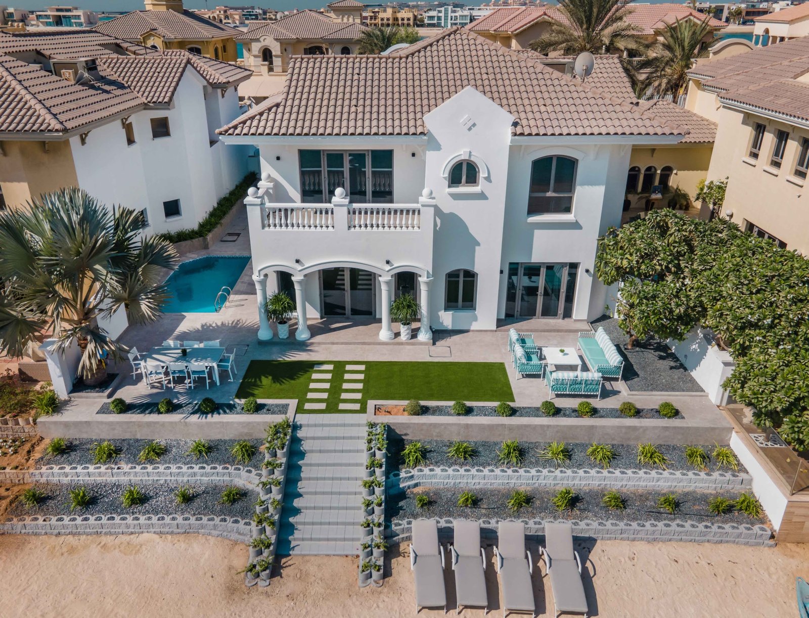 6 Bedroom Villa O FROND at the Palm Jumeirah full screen image